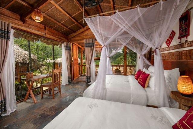 Deluxe Garden-Pool View Family